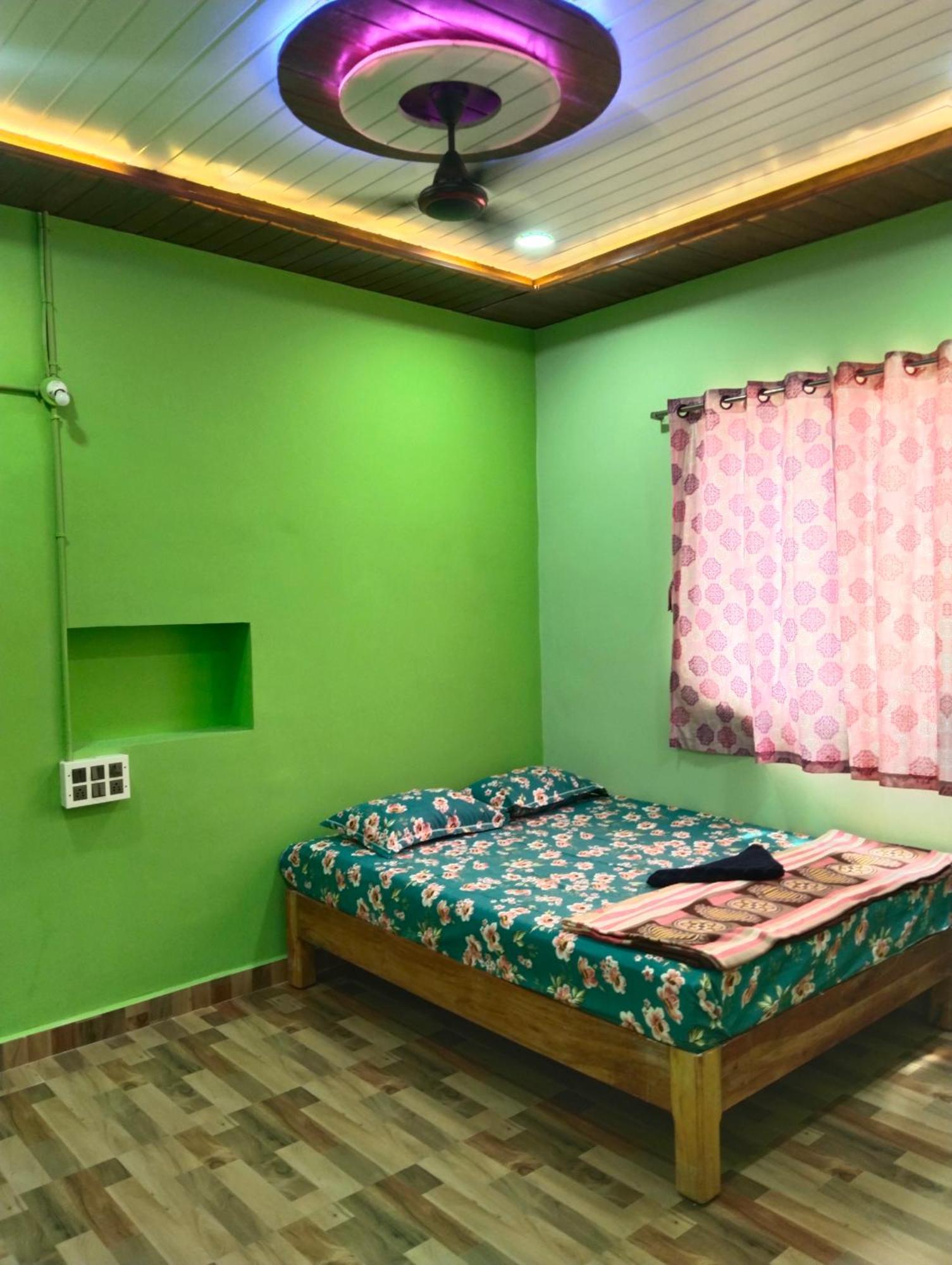 Funky Monkey Home Stay Hampi Exterior photo