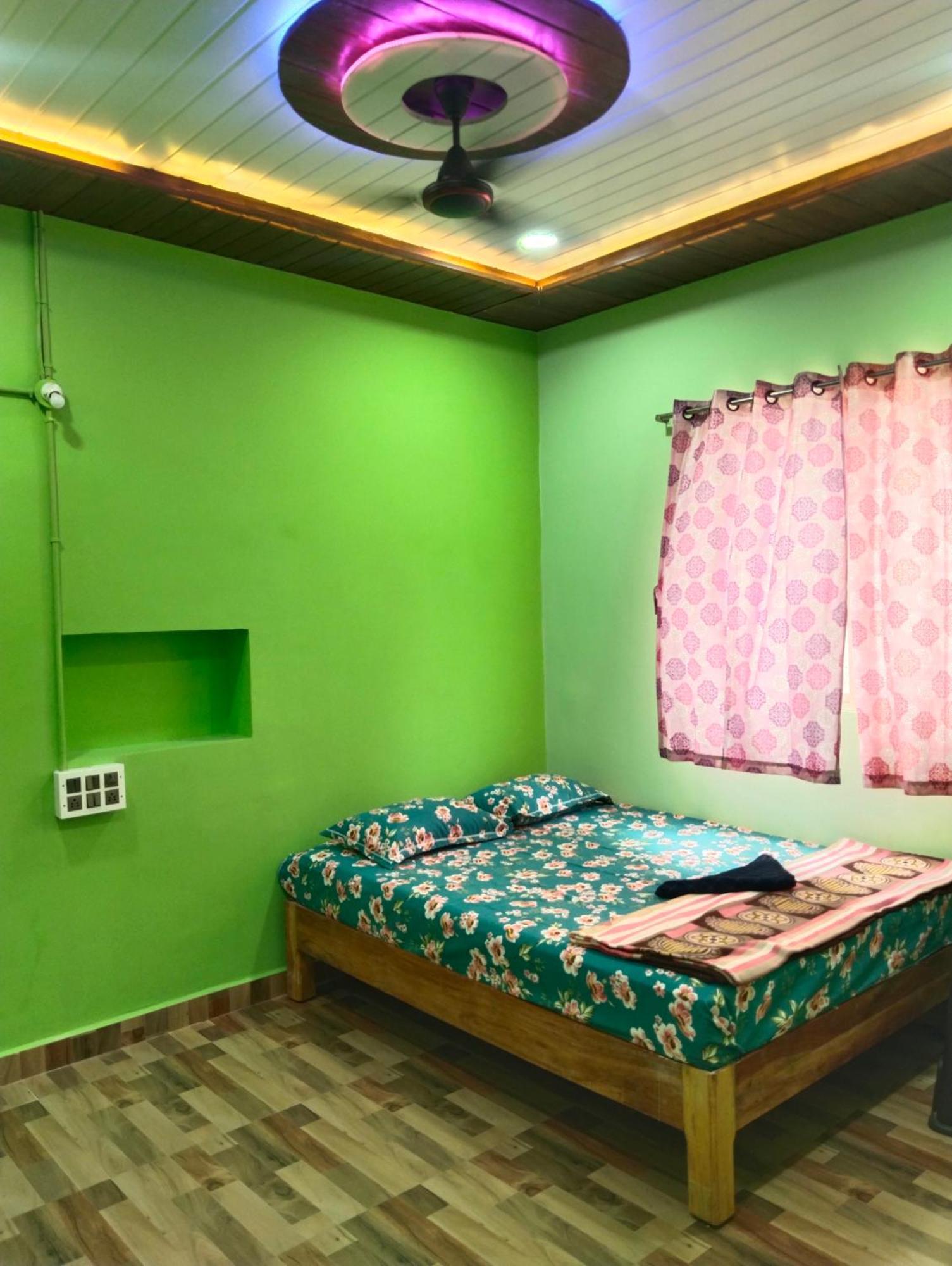 Funky Monkey Home Stay Hampi Exterior photo